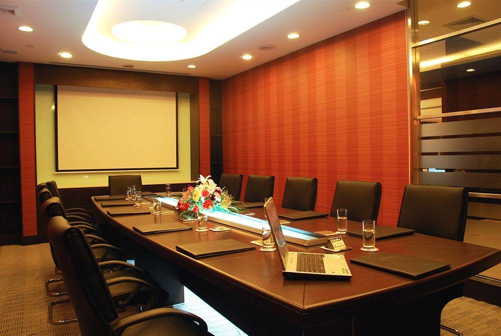 Shanghai Forte Hotel Екстериор снимка